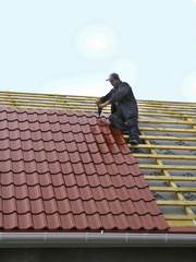 Заборы из профнастила,  крыша из металлочерепицы. Словакия и Англия !