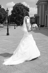 вадебное платье цвета шампань Benjamin Roberts 