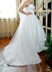 Продам свадебное платье. Одевалось один раз. В идеальном состоянии