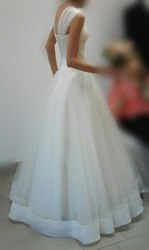 Элегантное свадебное платье