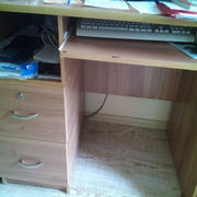 Стол компютерный