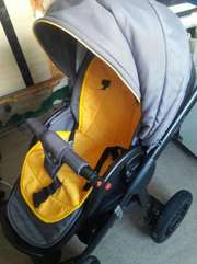 Продам практичную коляску Adamex Pajero ALU